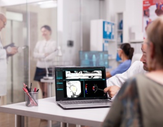 VENUS: First software module combining AI and computational modelling to support aortic aneurysm diagnosis