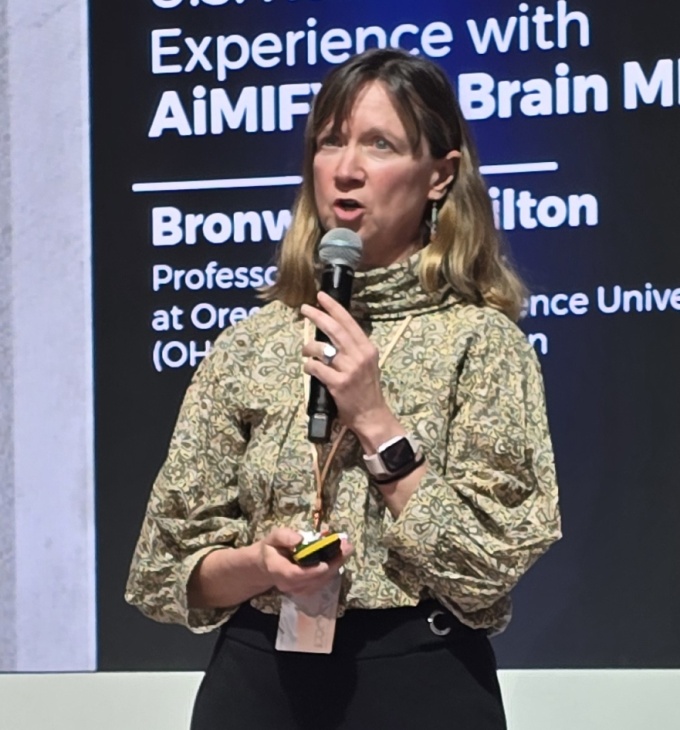 Professor Bronwyn Hamilton